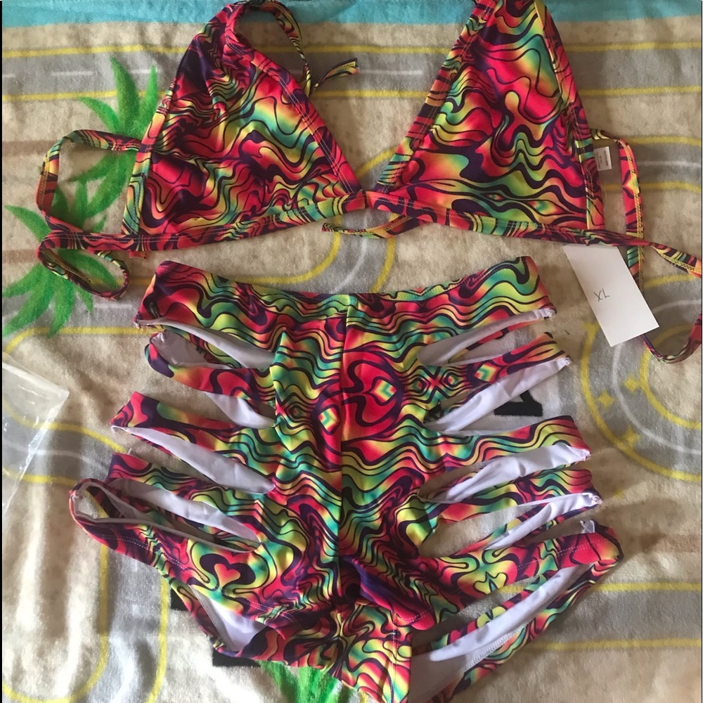 👙👙👙👙